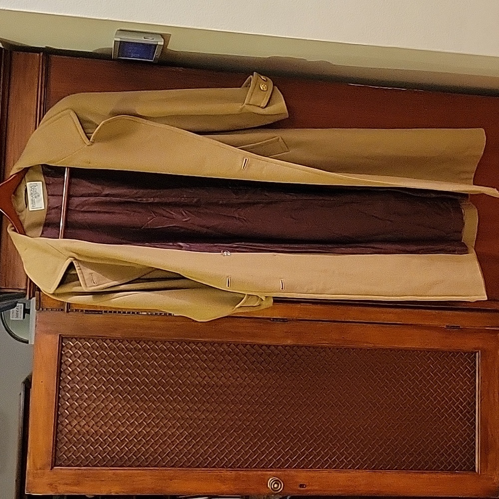 Vintage International Scene Long Tan Double Breasted Coat with Gold Buttons 7/8 - Picture 9 of 11